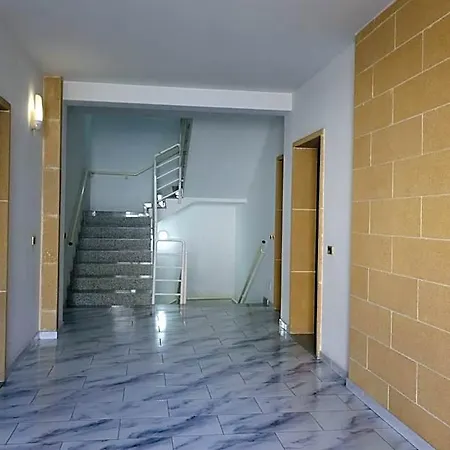 Hotel Zaras House 4*